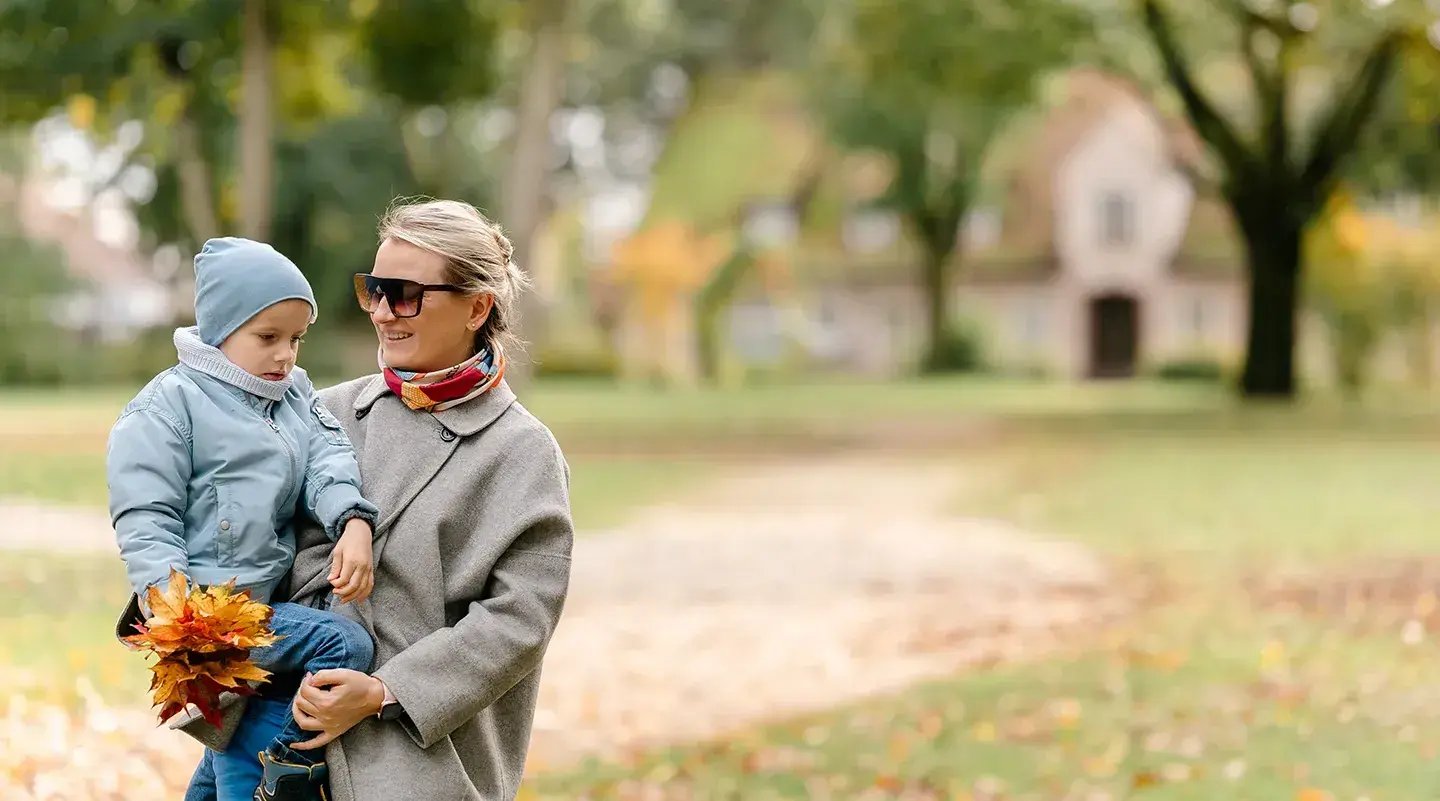 v3 mother and daughter autumn day copy