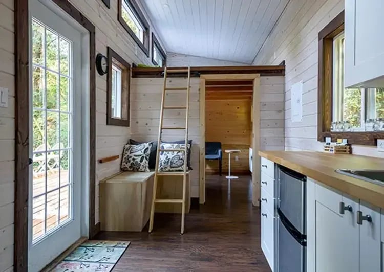 square-water-leakage-detector-holiday-home